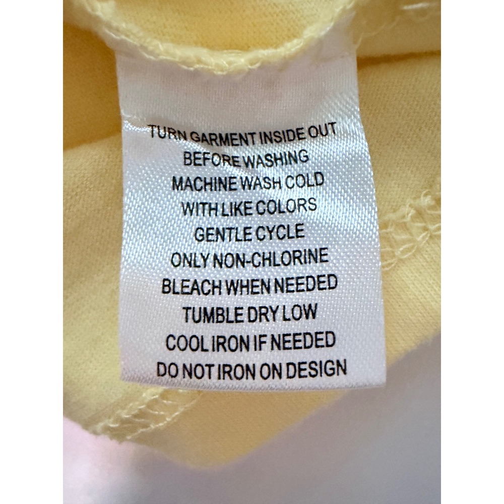 Disney Winnie the Pooh T-Shirt Women Medium Yellow Embroidered Bee Graphic Tee - Picture 11 of 15